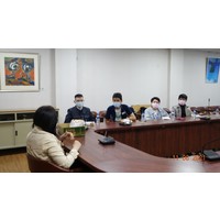 历史学系系友回娘家 -
会场座谈