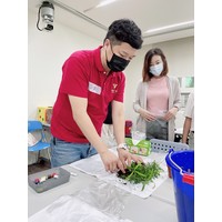 教心所20周年校友返校 -
苔球园艺活动体验