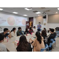 教科人回娘家 -
系上老师给予系友意见回馈