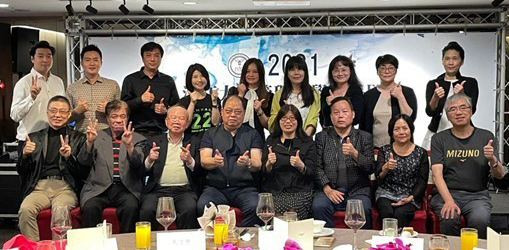 3-8-13_(縮)管科系校友回娘家合影 3-8-13_(縮)管科系校友回娘家合影