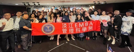 3-8-15__縮_管科系EMBA校友回娘家合影 3-8-15__縮_管科系EMBA校友回娘家合影