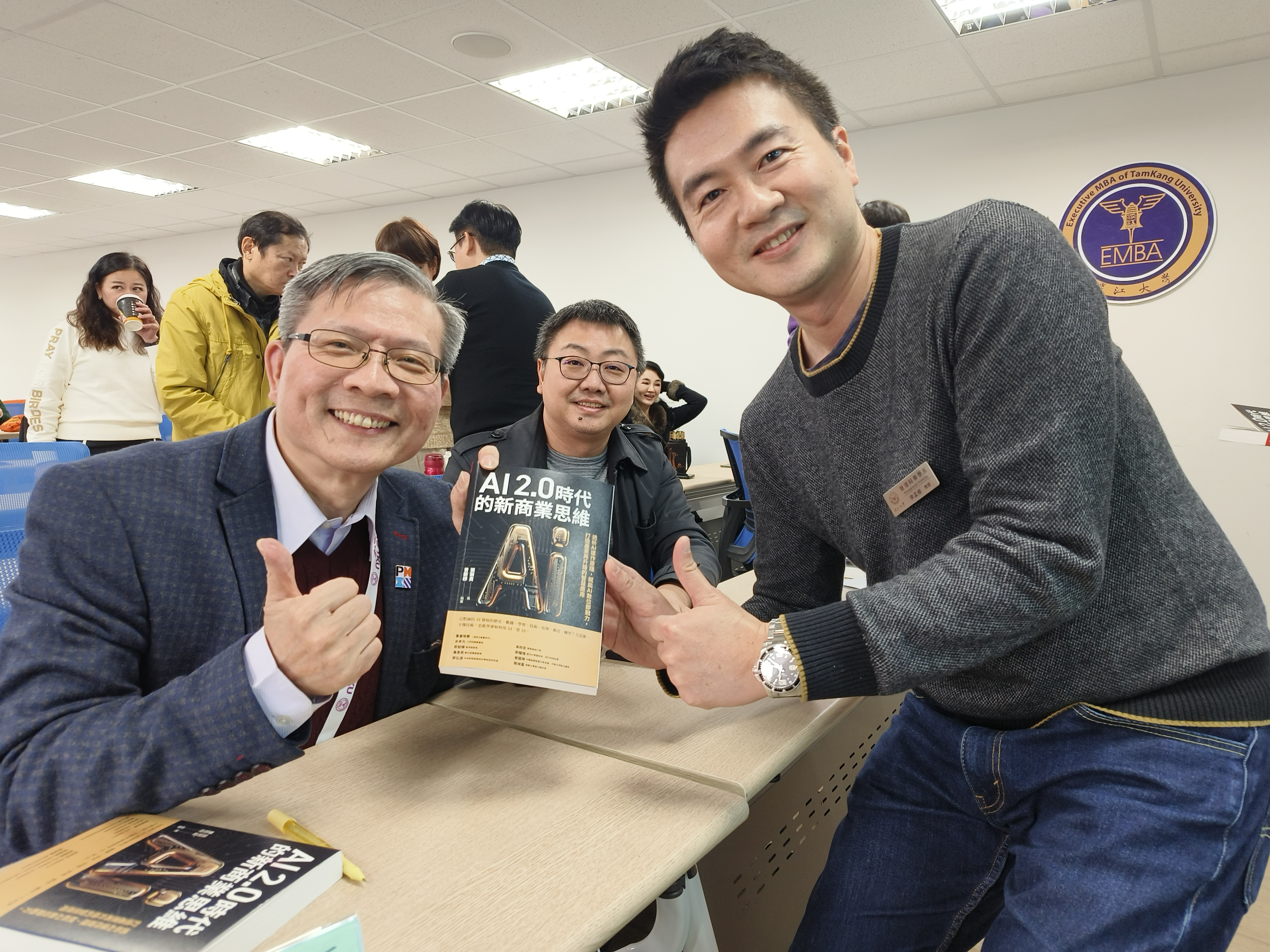 ◎簽書合影 ◎簽書合影