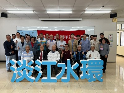 系友回娘家茶敘團體照