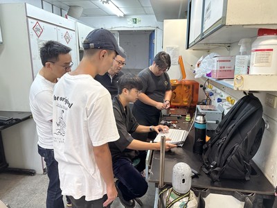 化學系校友黃致爲與學者共同研發半導體製程即時監測系統 淡江首獲國科會540萬補助